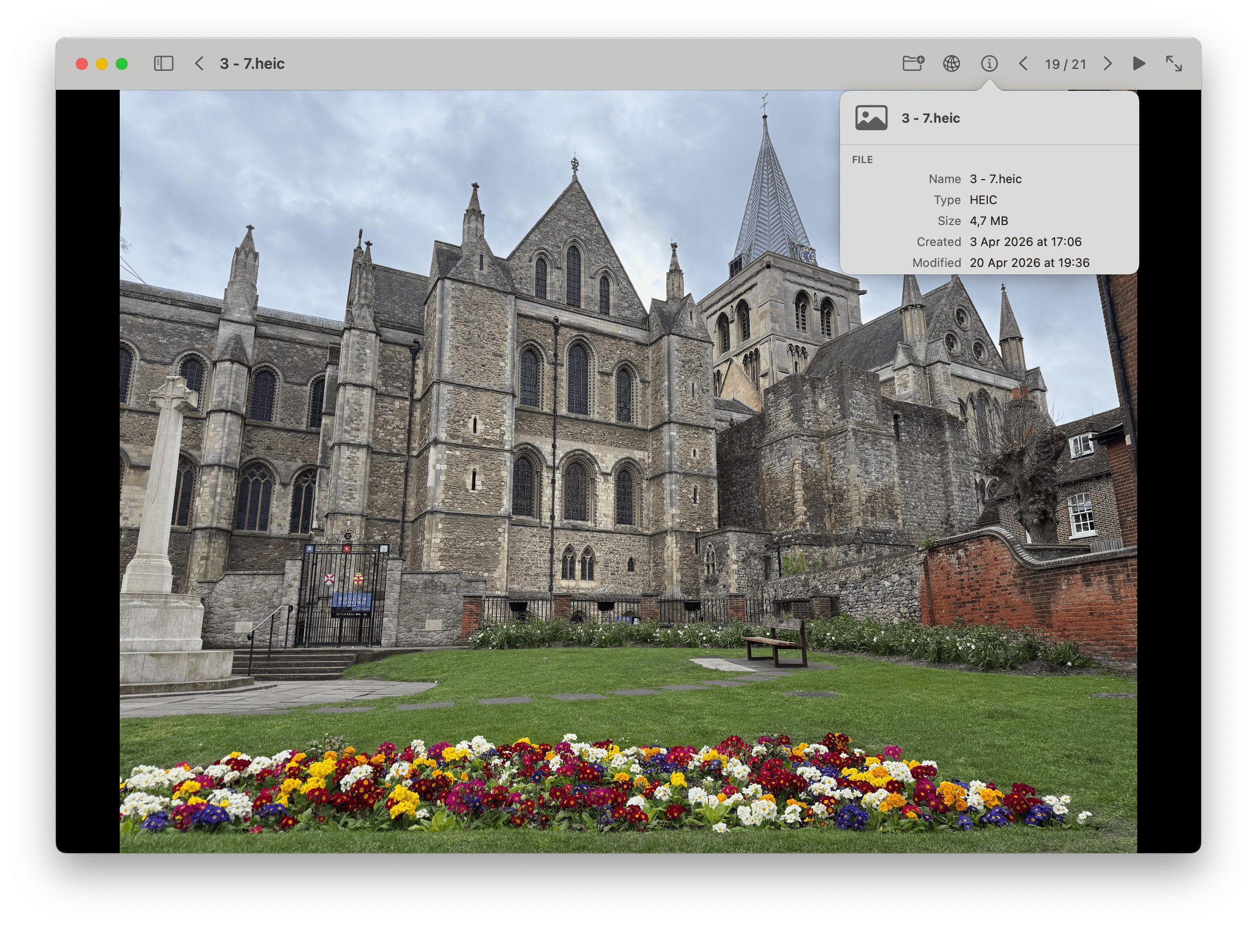 Metadata panel shown over a photo in Folderstream